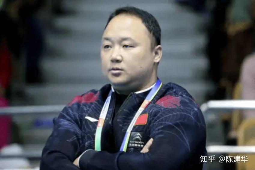 热火主教练因不当言论遭批评，或遭禁赛(热火主教练因不当言论遭批评,或遭禁赛的是谁)