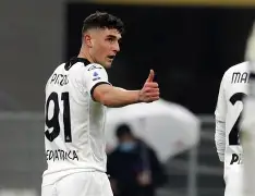 包含摩纳哥击败兰斯，豪取联赛三连胜的词条